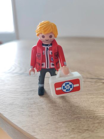 Médecin playmobil