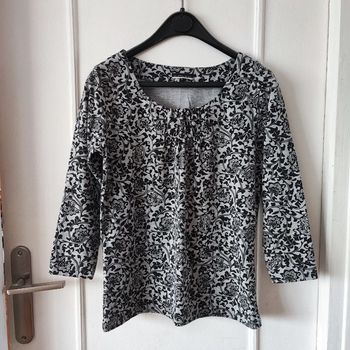 Haut manches 3/4 imprimé, tee shirt manches longues