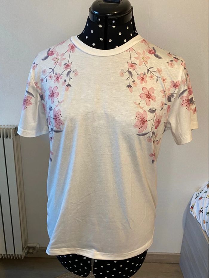 T-shirt blanc fleur de cerisier Shein taille M