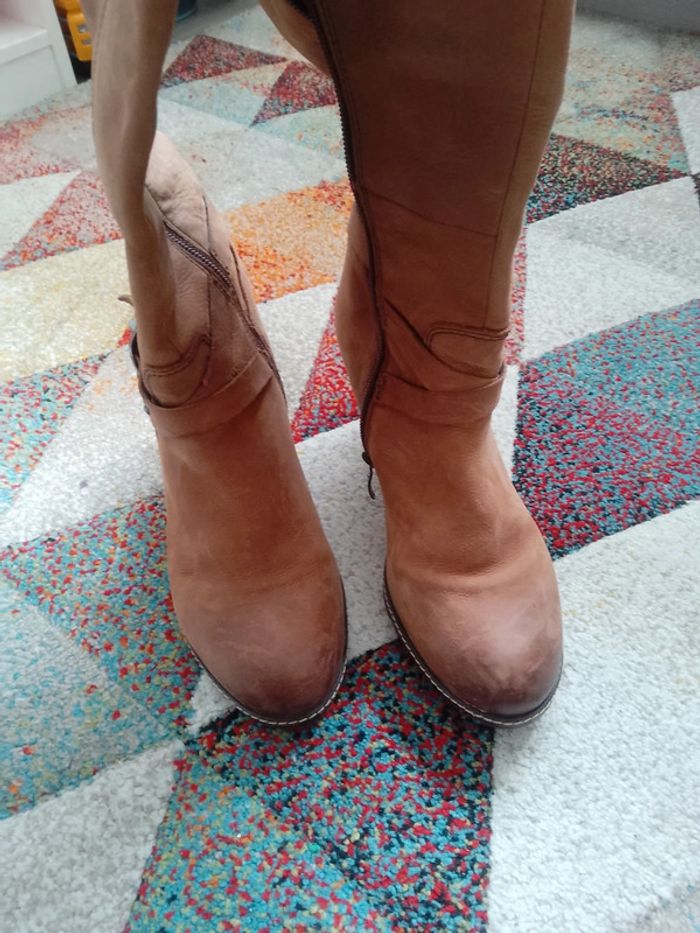 Jolies bottes tamaris en véritable cuir taille 38 - photo numéro 4