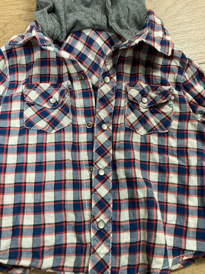 Chemise à carreaux et capuche - photo numéro 4