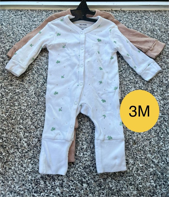 2 pyjamas avec ou sans pieds