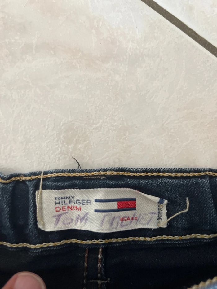 Jeans enfant Tommy Hilfiger / 10ans / Bleu / Très bon état - photo numéro 4