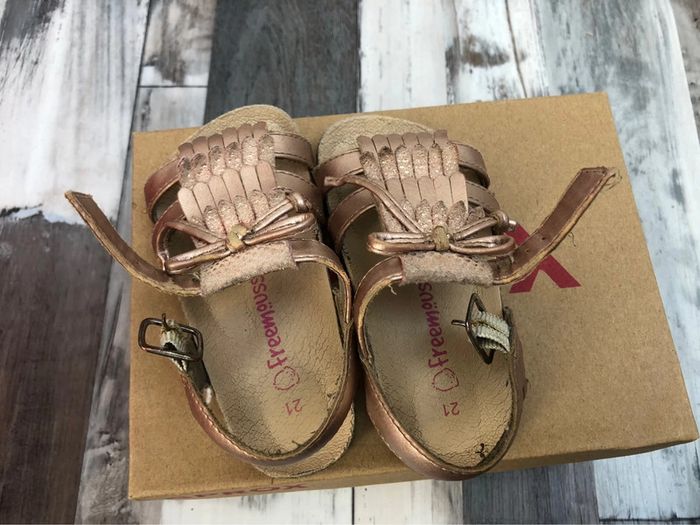 Très jolies sandales roses gold taille 21 - photo numéro 3