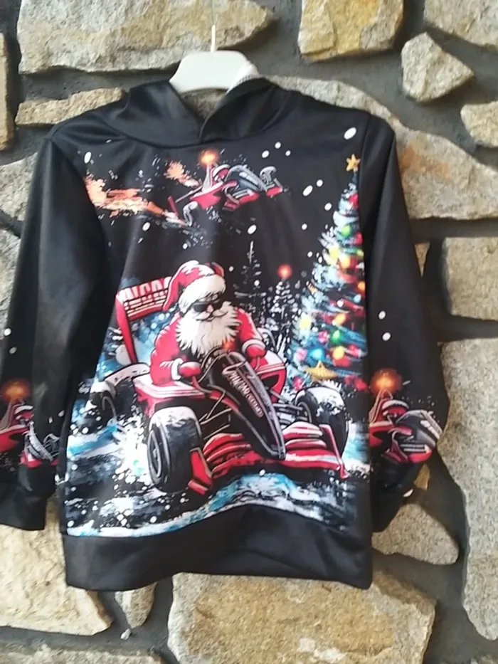 Pull noir père Noël