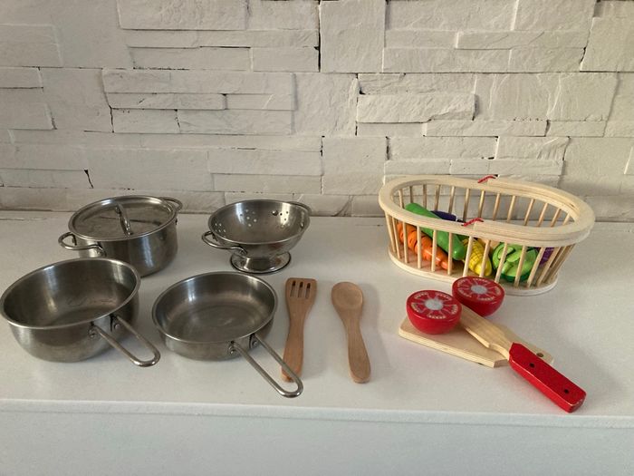 Jouets Panier de légumes à découper et casseroles