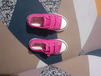 Basket fille. Taille 28