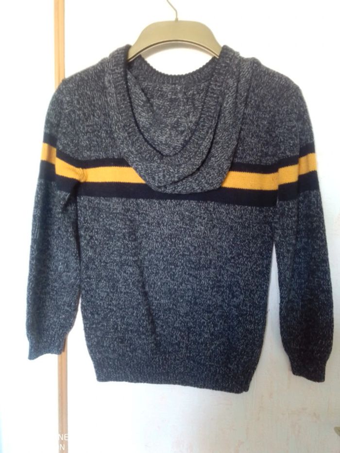 Pull capuche taille 10 ans - photo numéro 3
