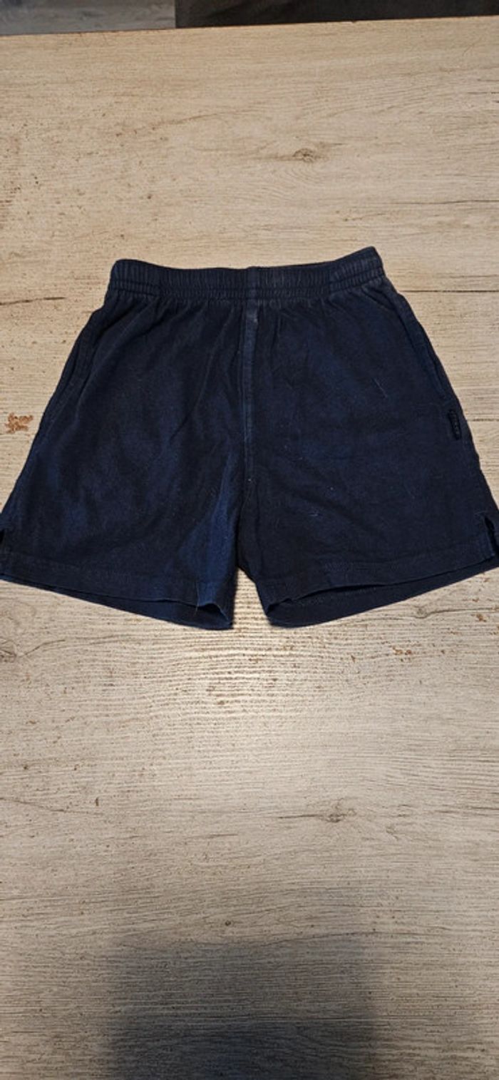 Short de gym bleu foncé, Domyos, 5 ans