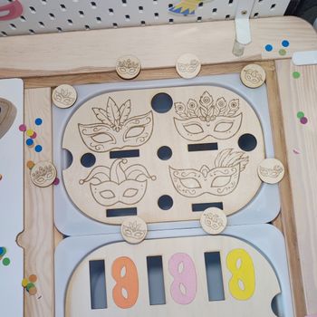 Insert petit trofast tri masque carnaval 