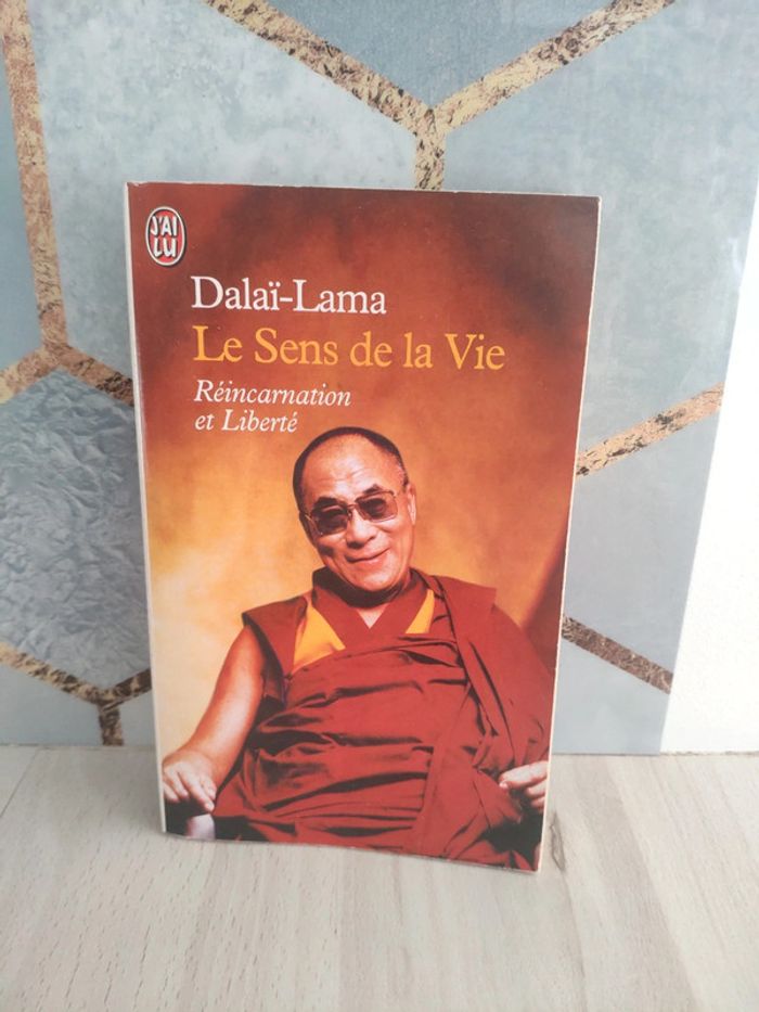 Livre poche le sens de la vie réincarnation et liberté Dalaï lama