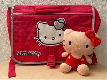 🎀 Lot Hello Kitty – Cartable à bretelles + peluche – Très bon état