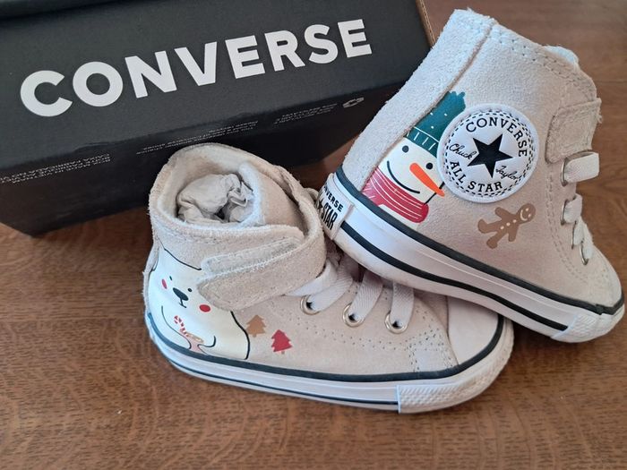 Converse Chuck Taylor neuve t21