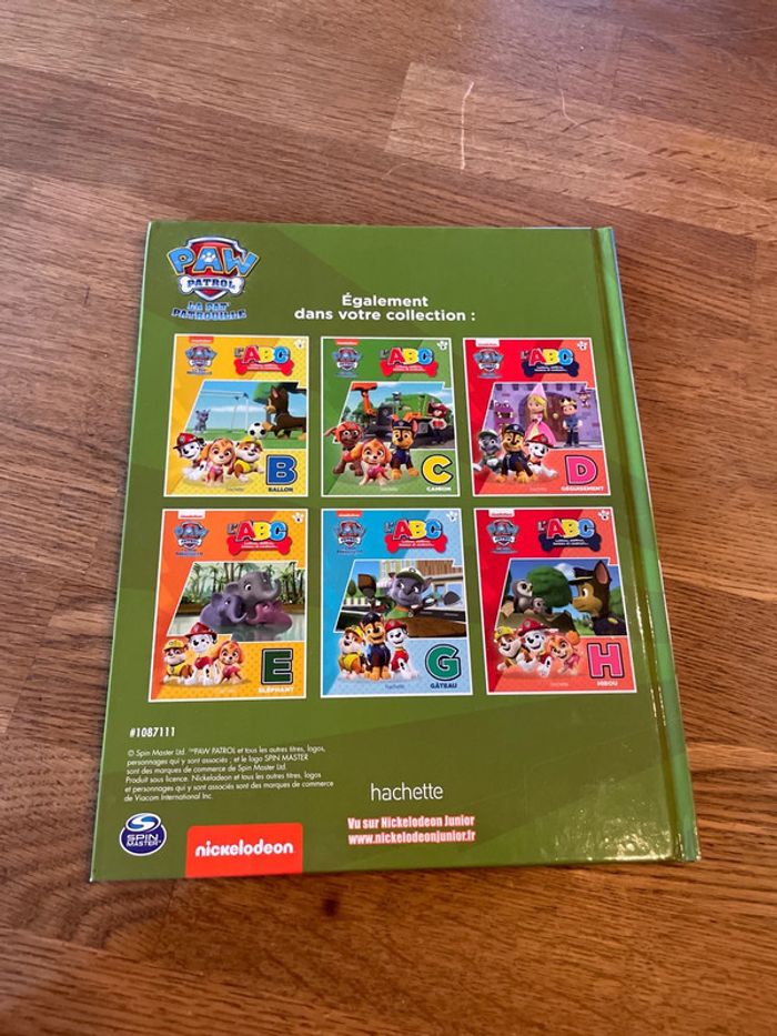 Livre La Pat Patrouille Paw Patrol L’ABC lettres chiffres formes et couleurs La lettre F Numéro 6 - photo numéro 3