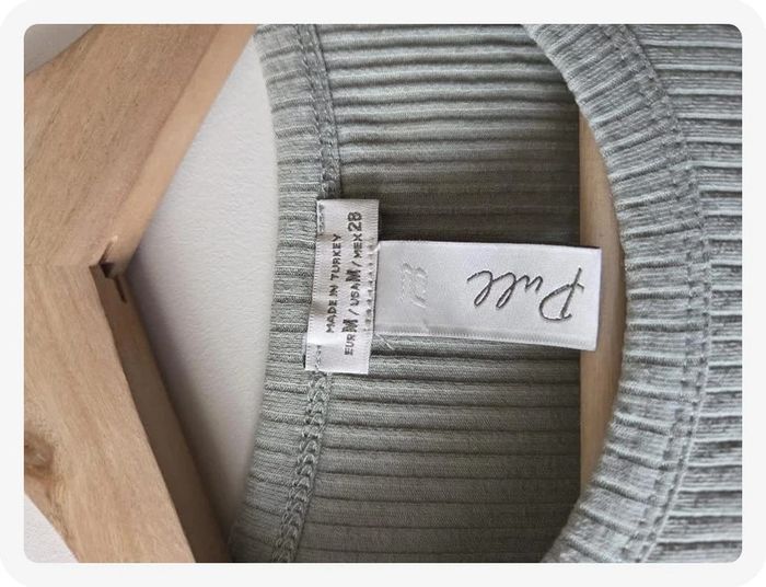 tops court Pull & Bear vert taille M - photo numéro 3