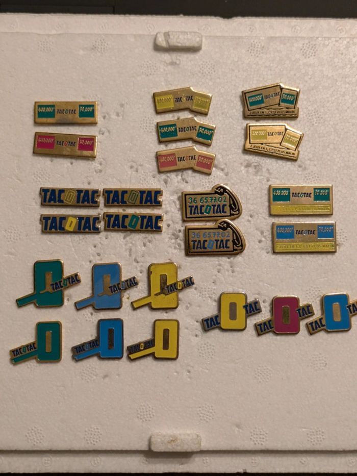Lot de 24 pin's différents TacOtac FDJ