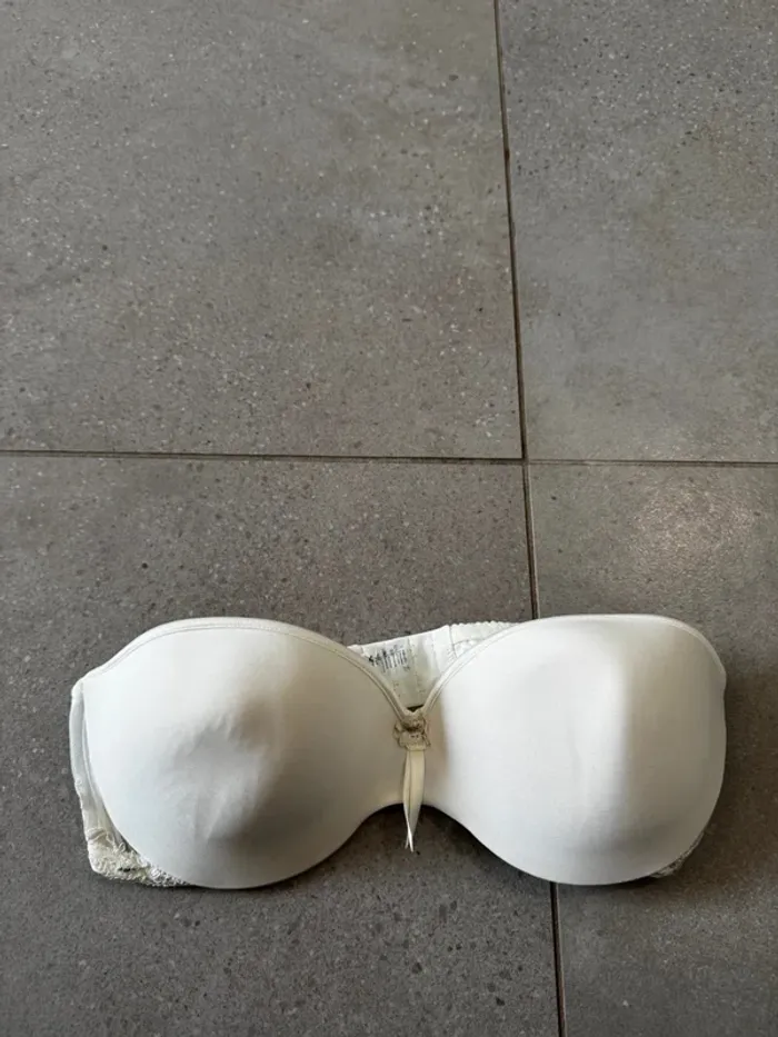 Soutien gorge Java, très bon état, taille 90C