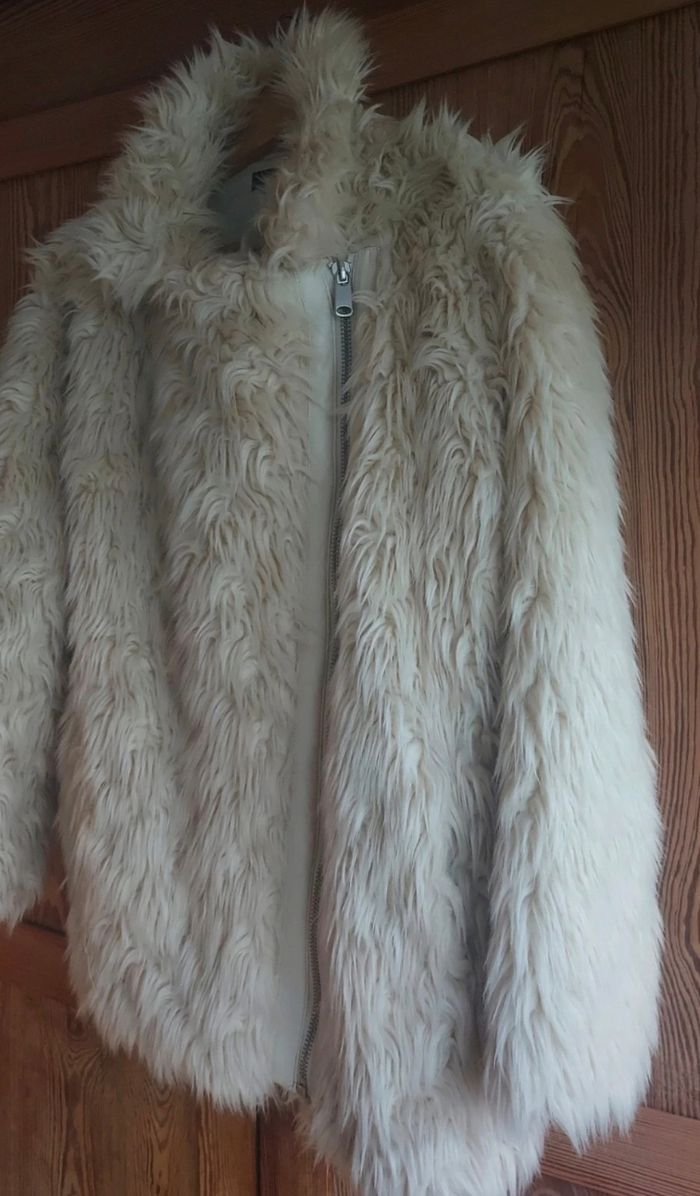 Manteau fausse fourrure H&M - photo numéro 2