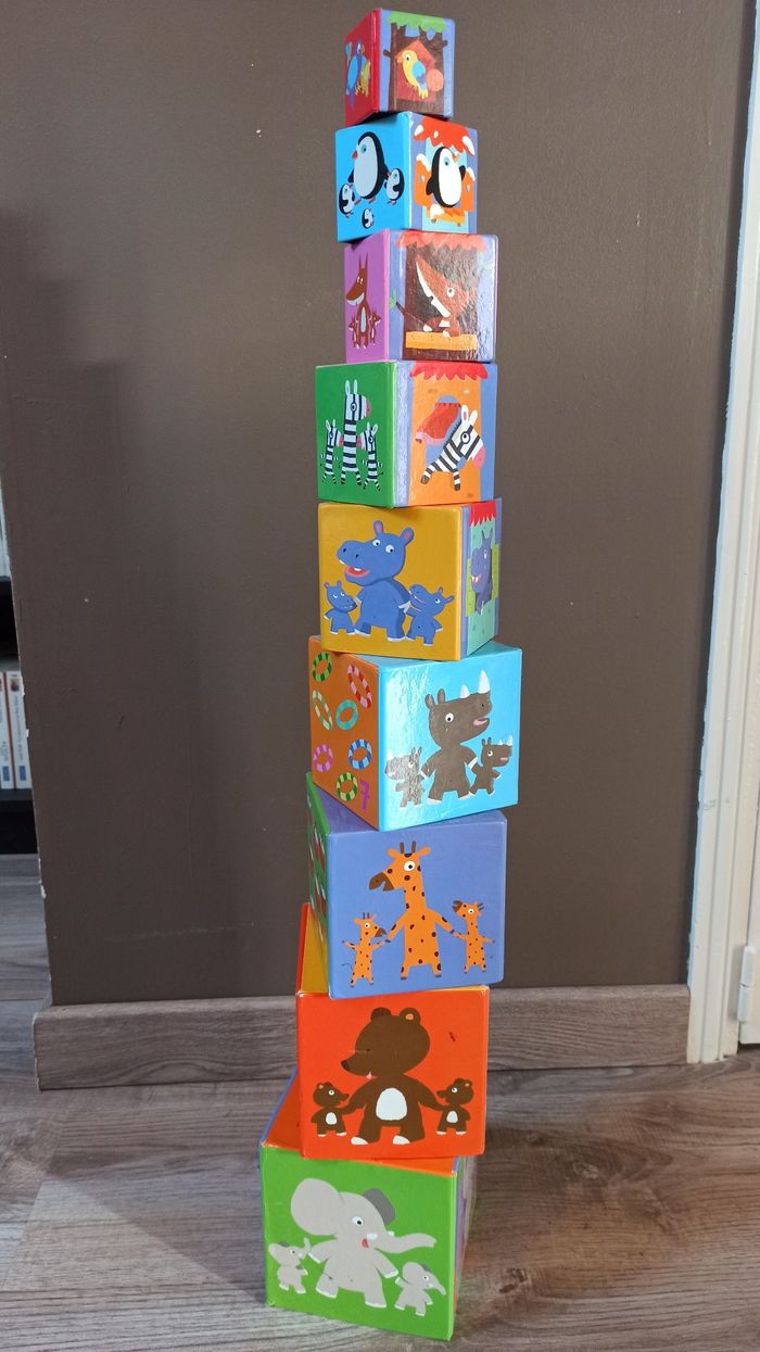 Pile de cubes djeco en carton epais - photo numéro 2