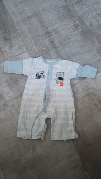 Pyjama/combinaison