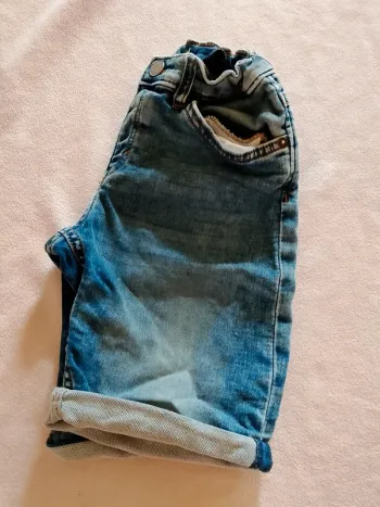 Short jeans