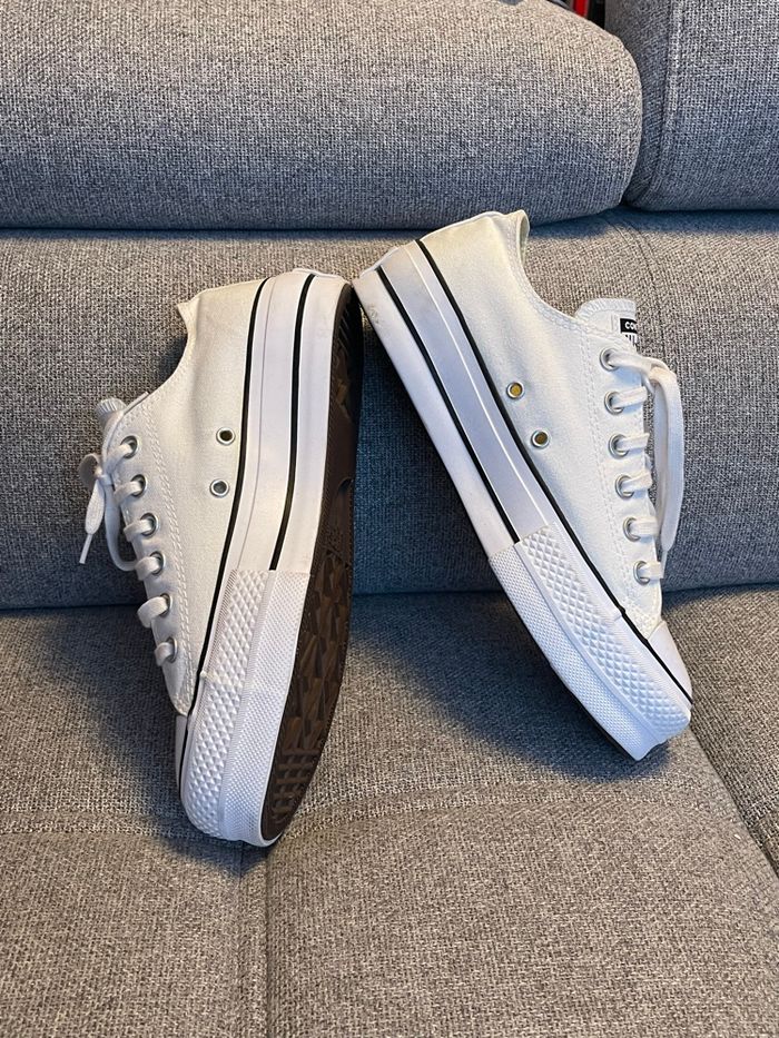 Converse blanche plate-forme 39 / très bon état - photo numéro 3