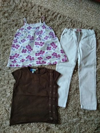 Lot 1 pantalon, 1 maillot longue manche, 1 tshirt et 1 débardeur, taille 3/4/5 ans
