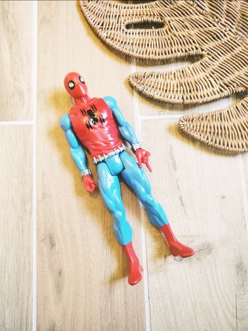 💫Spiderman grande figurine de 30 cm Avengers Marvel n*1 marque Hasbro  (VTD)