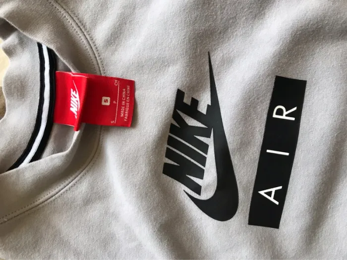 Brassière Nike couleur taupe - photo numéro 3