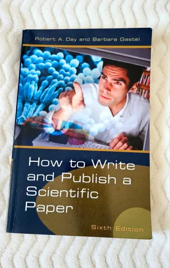 Book livre How to write and publish a scientific paper