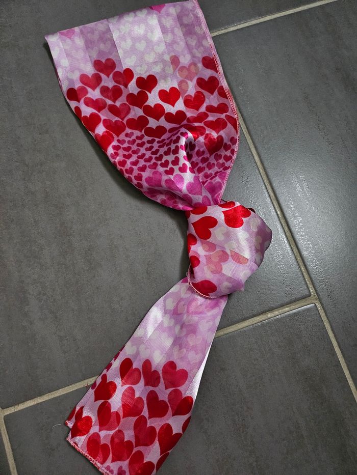 Foulard neuf