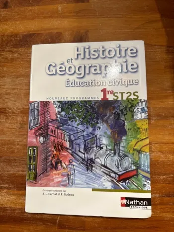 Livre, histoire et géographie, éducation civique, première ST2S