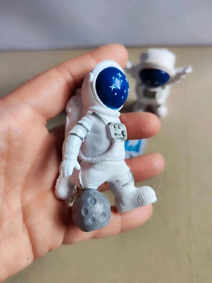 Lot de 4 figurine astronautes - photo numéro 9