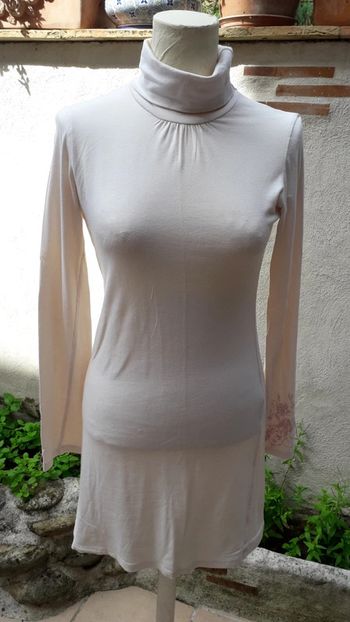 Robe tee-shirt sous pull Kenzo couleur crème