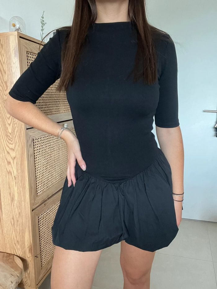 Robe noire Zara