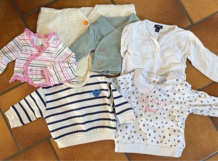 Lot vêtements bébé 3 mois 32 pièces