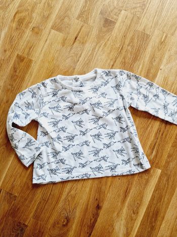 Pull taille 12mois en très bon  état