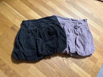 2 Jupes vertbaudet 4 ans