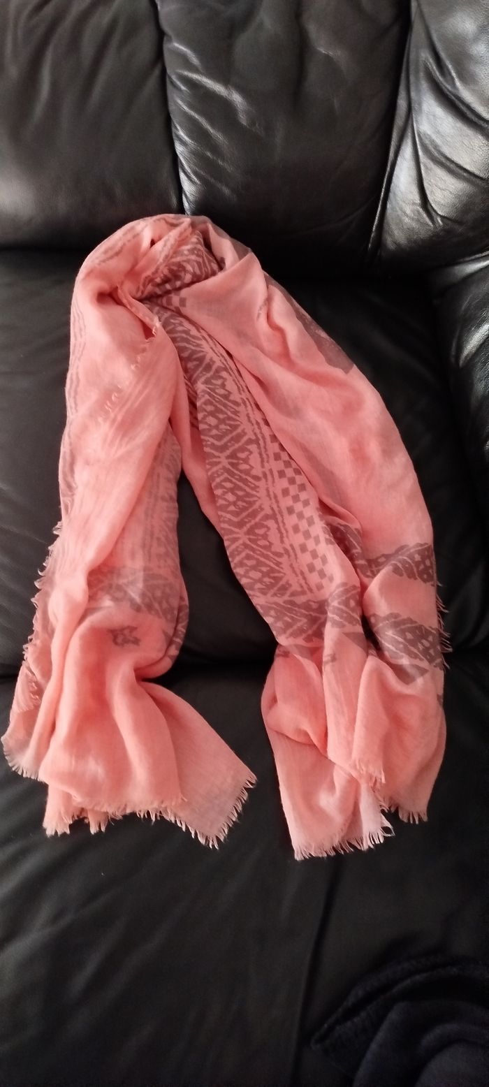 Foulard à petites franges - photo numéro 2