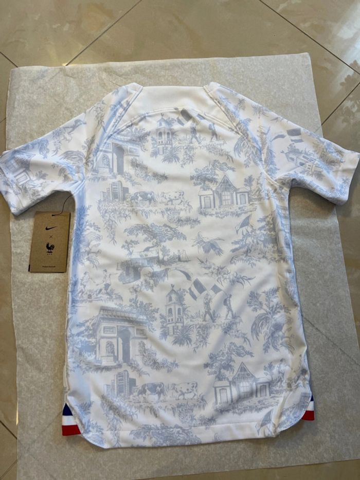 Maillot de foot Nike équipe de France collector taille 8/10 ans authentique neuf - photo numéro 8