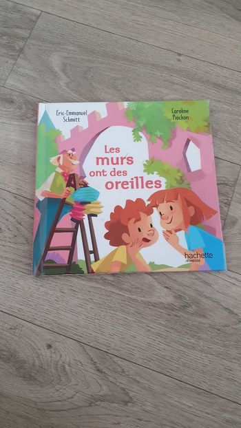 Les murs ont des oreilles