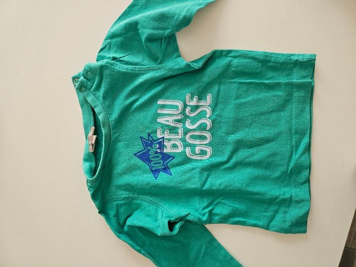 Lot de 4 t shirt 6 mois différentes marques