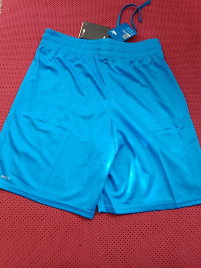 Short de foot Italie, Puma Authentique Officiel taille Adulte S, Neuf - photo numéro 10