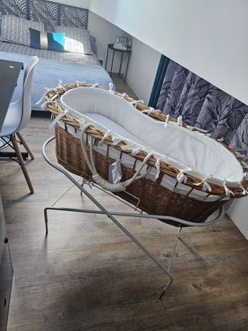 Couffin  bébé  osier