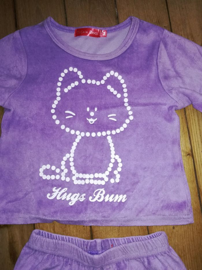 Superbe pyjama motif chat taille 3 ans 4€ - photo numéro 2