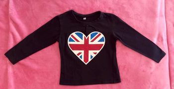 T-shirt taille 2-3 ans en très bon état