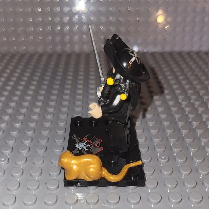 Minifigure / Figurine 💀 Film Pirates Des Caraïbes 💀 Barbe Noire - photo numéro 2