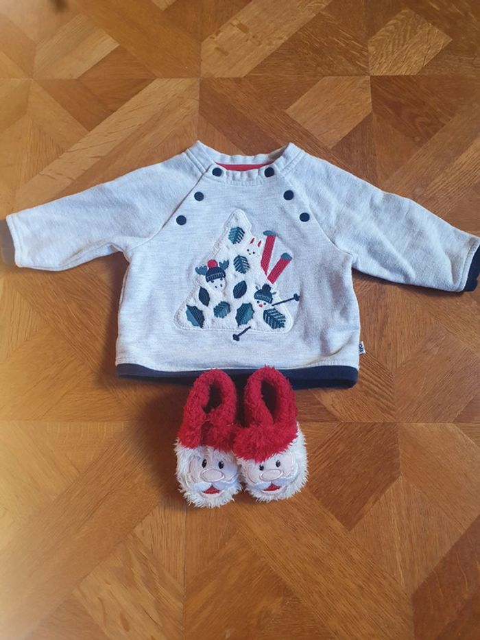 Lot 2 pulls Noël 3 mois + chaussons - photo numéro 2