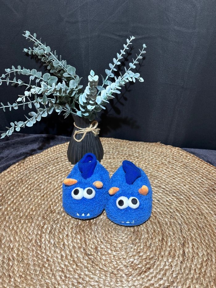 Pantoufles monstres pointure 25/26