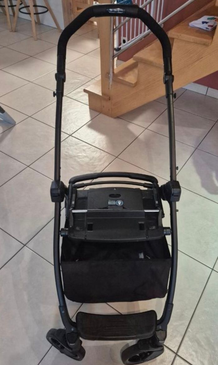 Poussette trio + base isofix - photo numéro 2